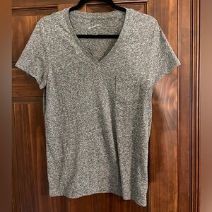 Women’s short sleeve v-neck